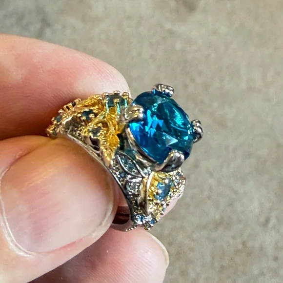 New Leaf Shape Inlay Blue Zircon Ring. - Picture 5 of 6